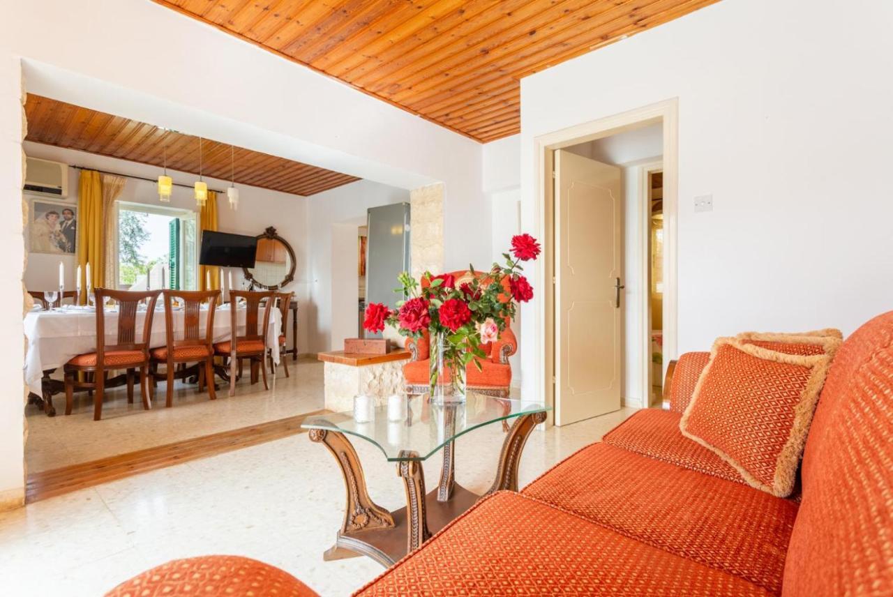 Villa Constantinos Kato Yialia Bagian luar foto